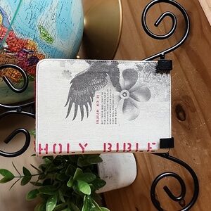 Holy Bible Compact Edition
